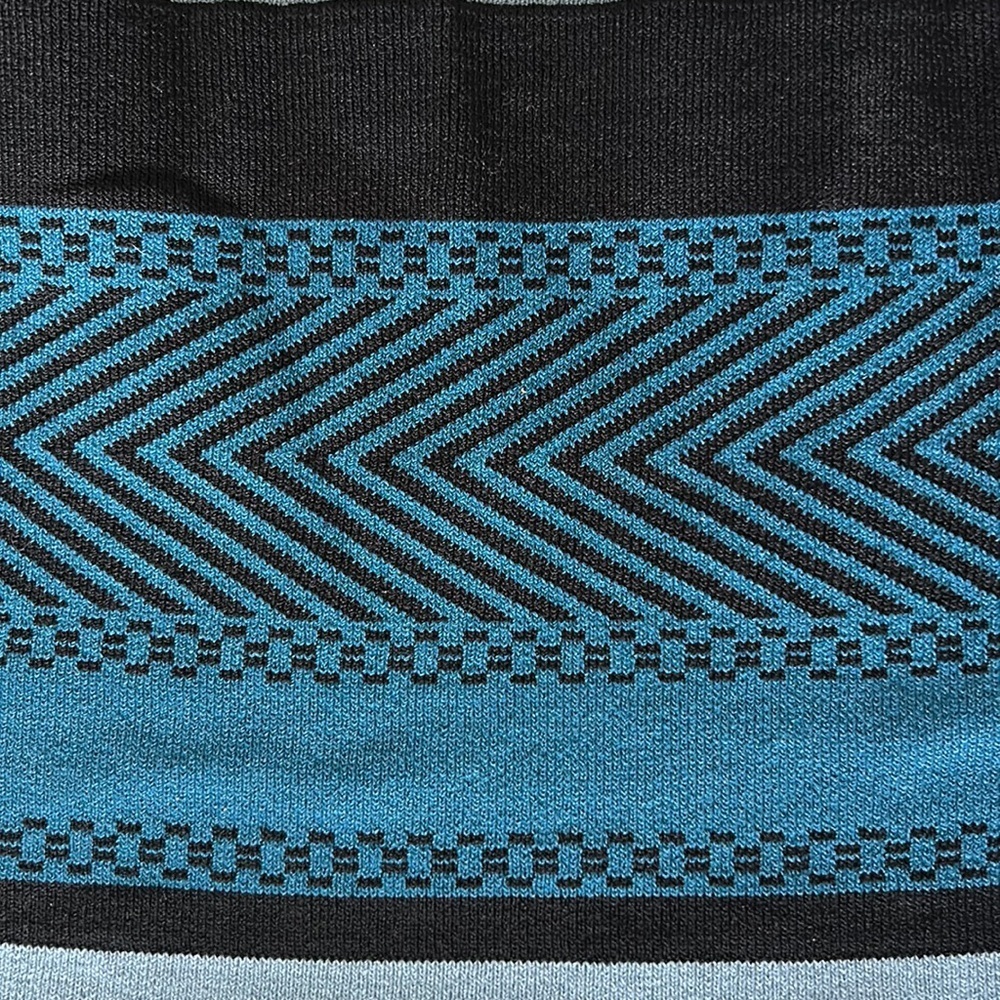 TREND Tank Top - Picture 8 of 8